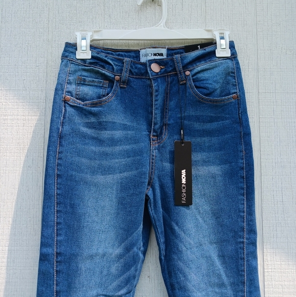 Fashion Nova Sz 1 Not What It Seams Split Hem High Waist Jeans Womens - Picture 4 of 7